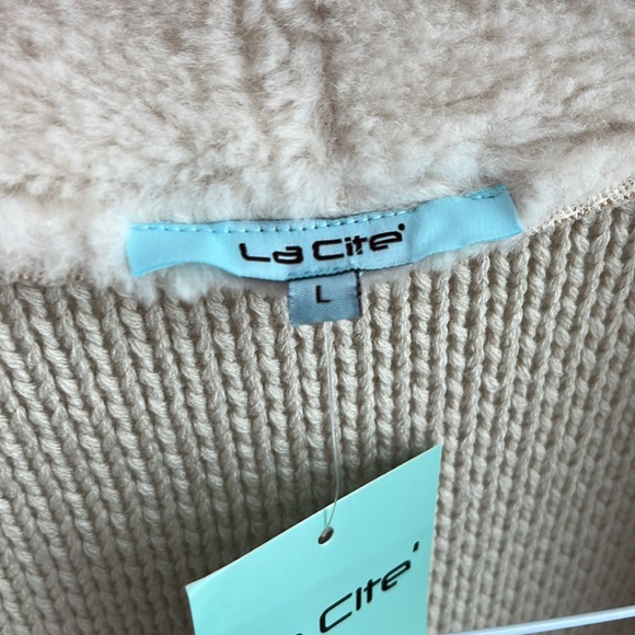 La Cite Acrylic and Wool Knitted Jacket - Picture 10 of 12